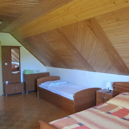 Tourist Farm Ljubica Поляне-над-Шкофьё-Локо